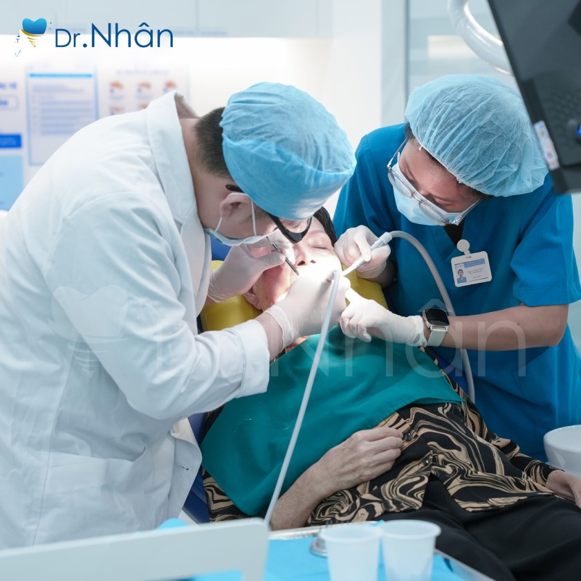 Cần thăm khám định kỳ sau khi cấy ghép Implant Cần thăm khám định kỳ sau khi cấy ghép Implant