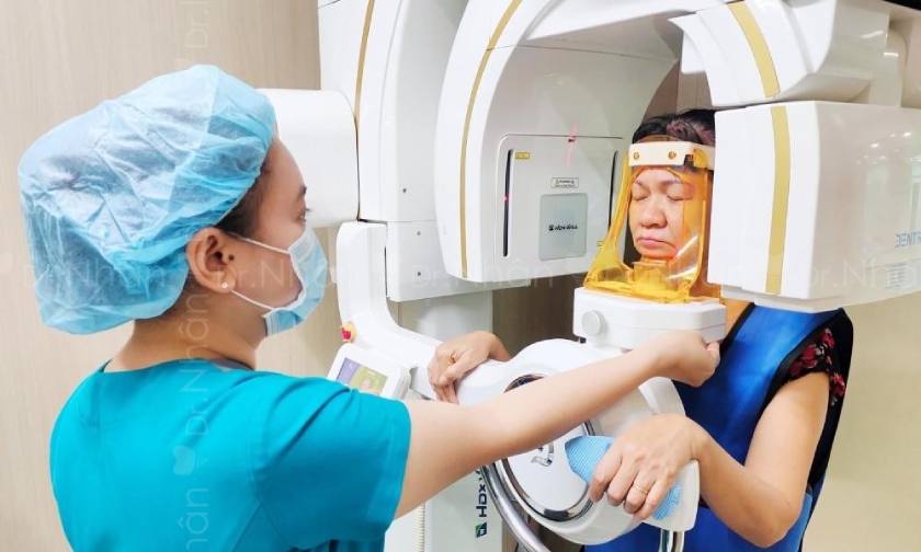 Hệ thống chụp phim kỹ thuật số CT Conebeam 3D là thiết bị chụp cắt lớp 3 chiều với độ bức xạ thấp Hệ thống chụp phim kỹ thuật số CT Conebeam 3D là thiết bị chụp cắt lớp 3 chiều với độ bức xạ thấp