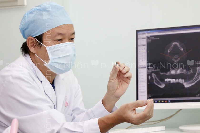 Tư vấn trực tiếp 1:1 với chuyên gia Implant tại Nha khoa Nhân Tâm Tư vấn trực tiếp 1:1 với chuyên gia Implant tại Nha khoa Nhân Tâm